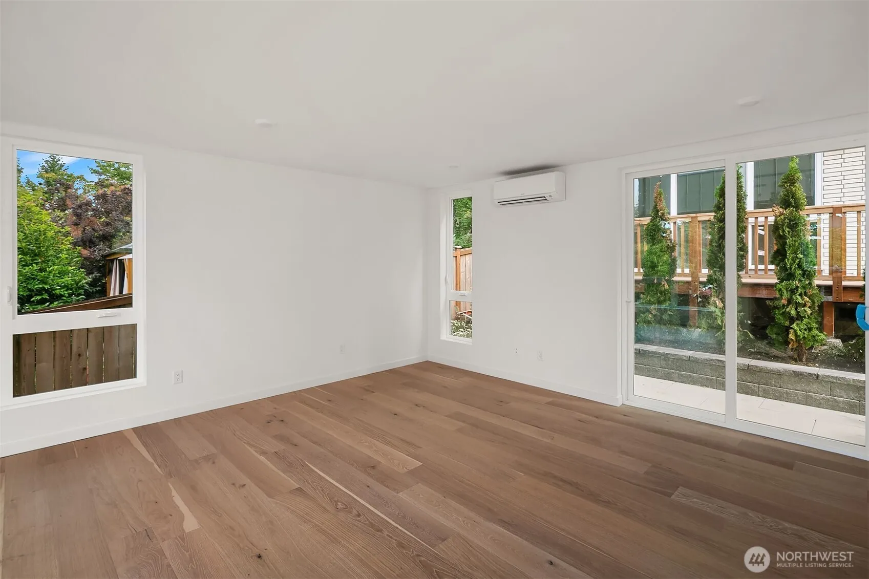 Property photo for 2028 Ne 123rd Street, Seattle photo 5