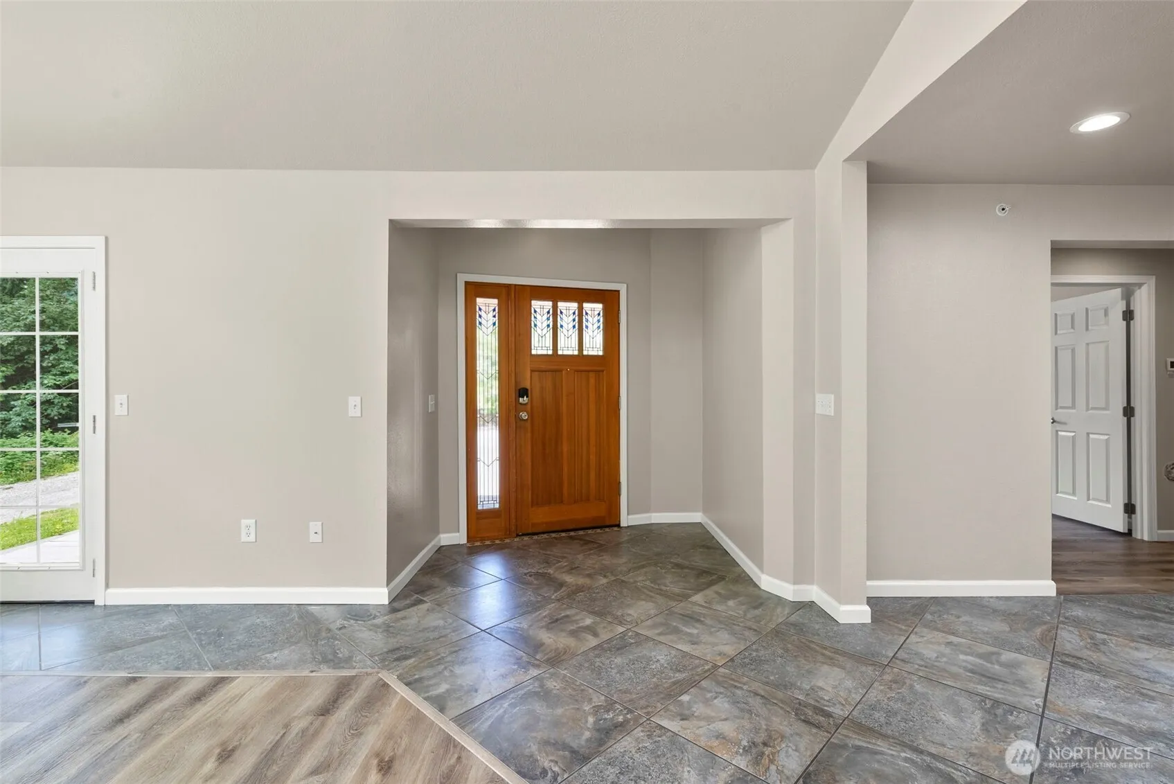 Property photo for 17210 Se May Valley Road, Renton photo 5
