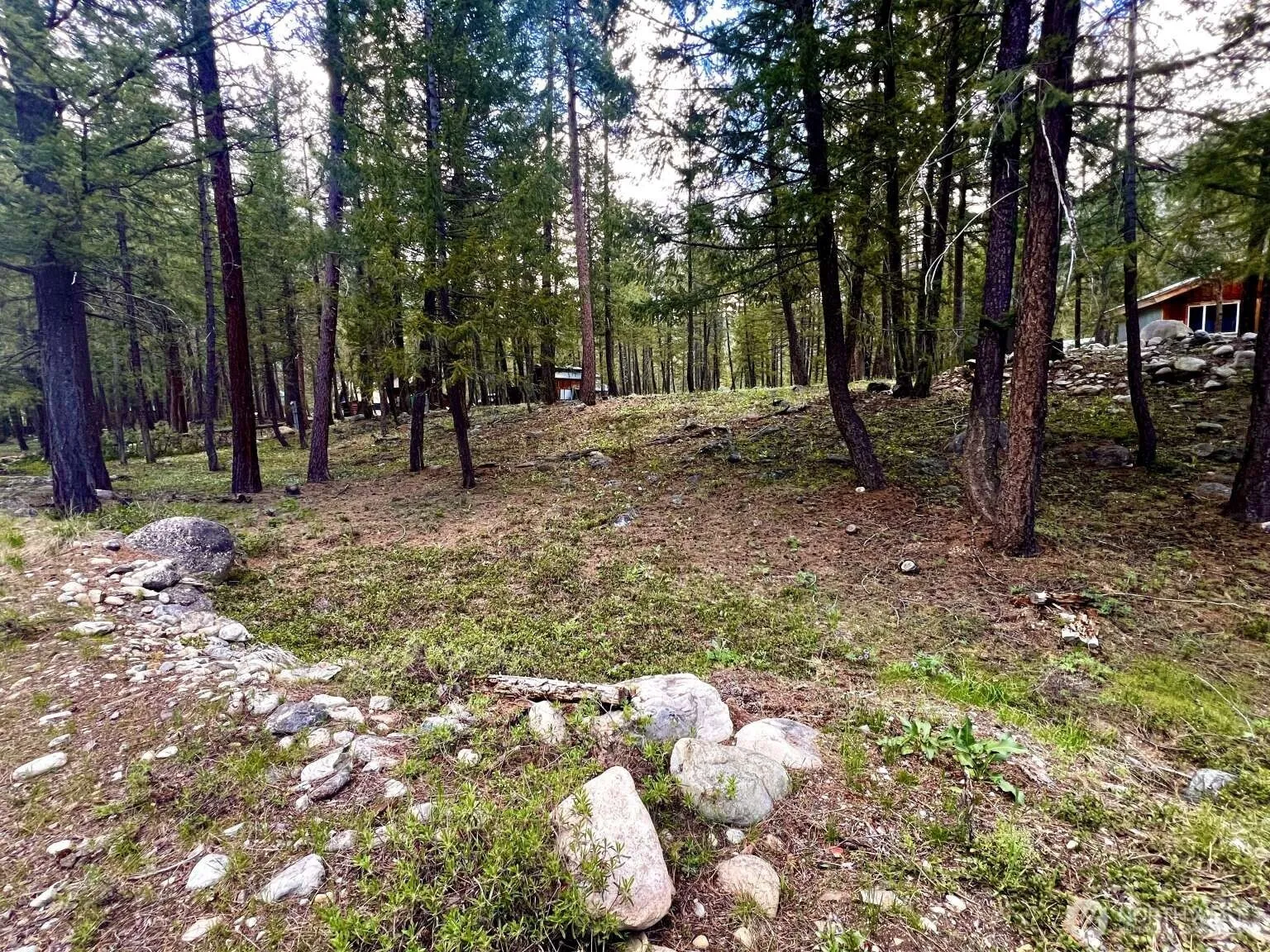 Property photo for 35 Emerson Road, Mazama