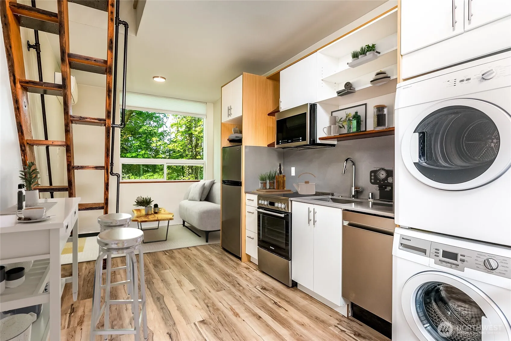 Property photo for 3855 21st Avenue Sw, Seattle photo 5