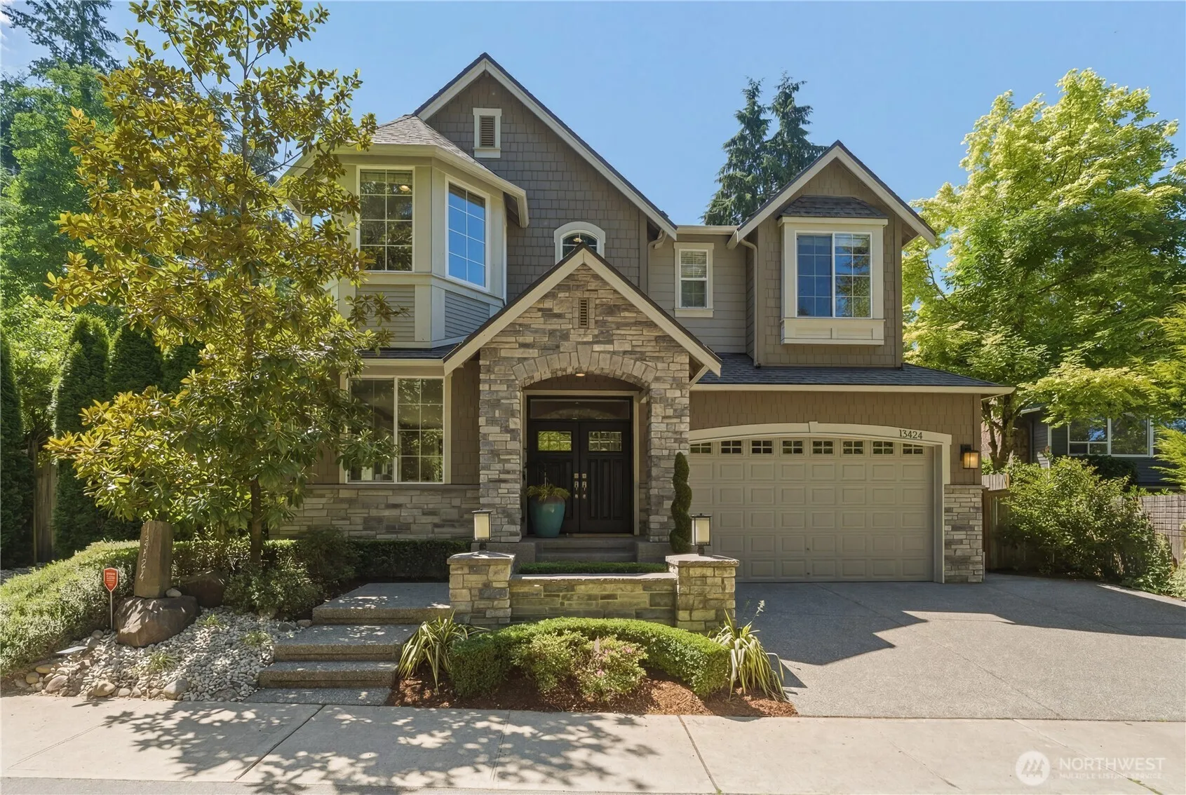 Property photo for 13424 Ne 80th Street, Redmond