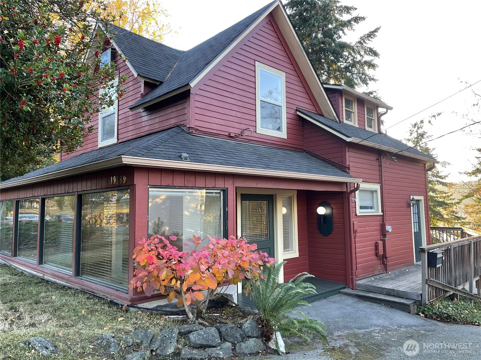 Property photo for 19589 Front Street Ne, Poulsbo