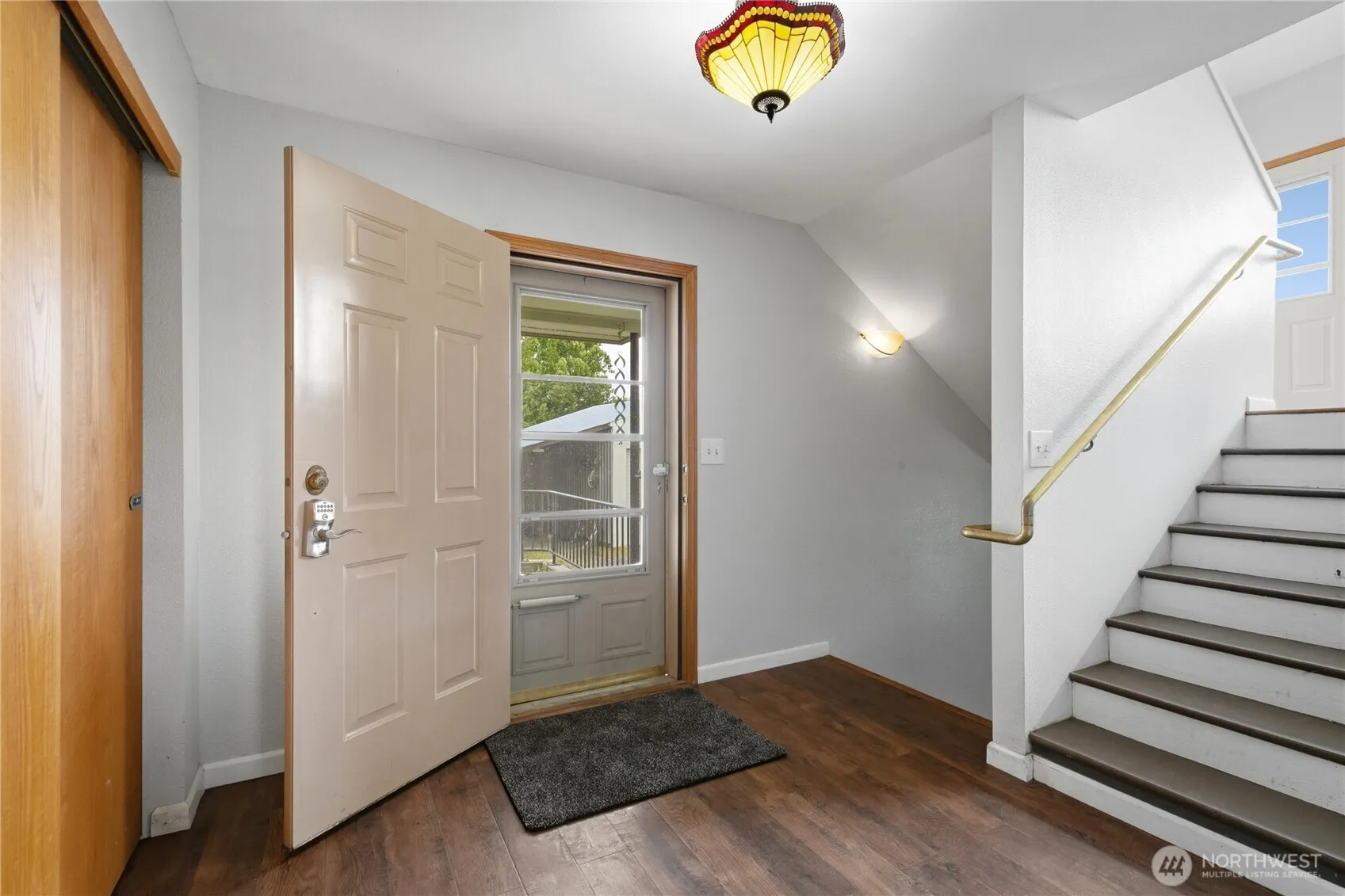 Property photo for 1605 S 80th Avenue, Yakima photo 4