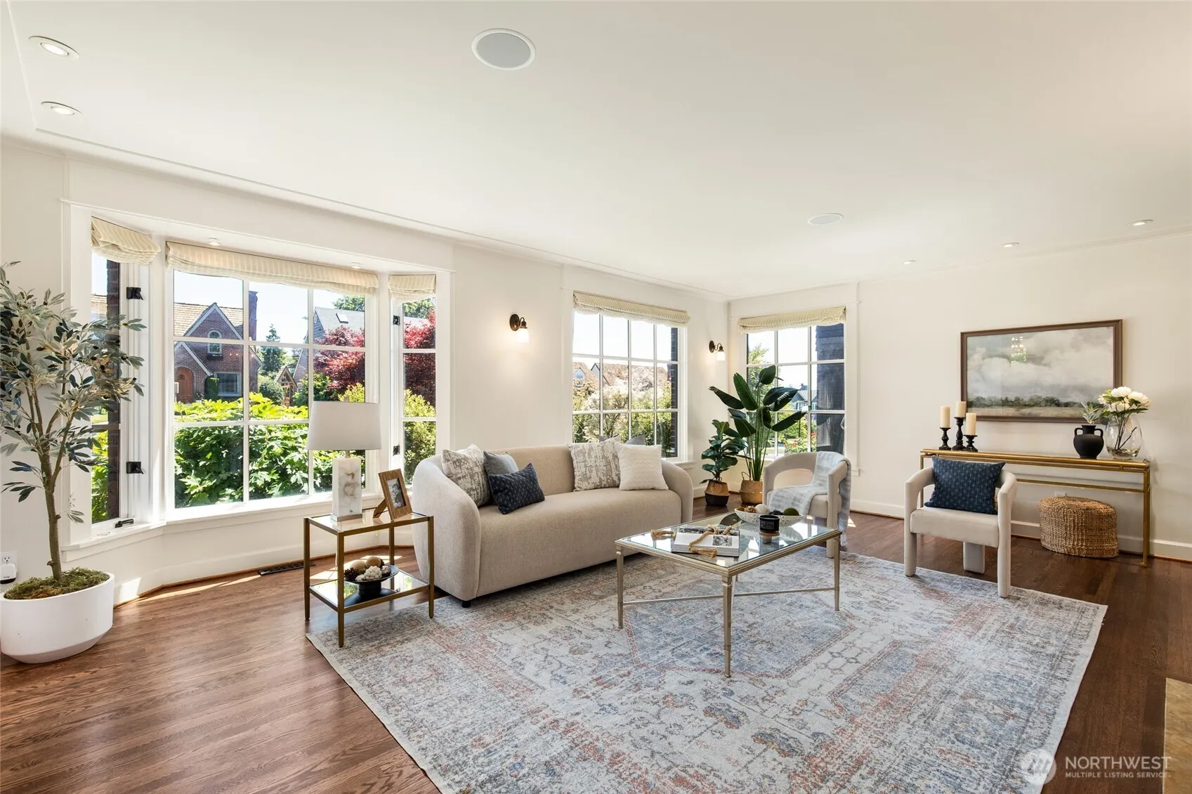 Property photo for 2017 36th Avenue W, Seattle photo 4