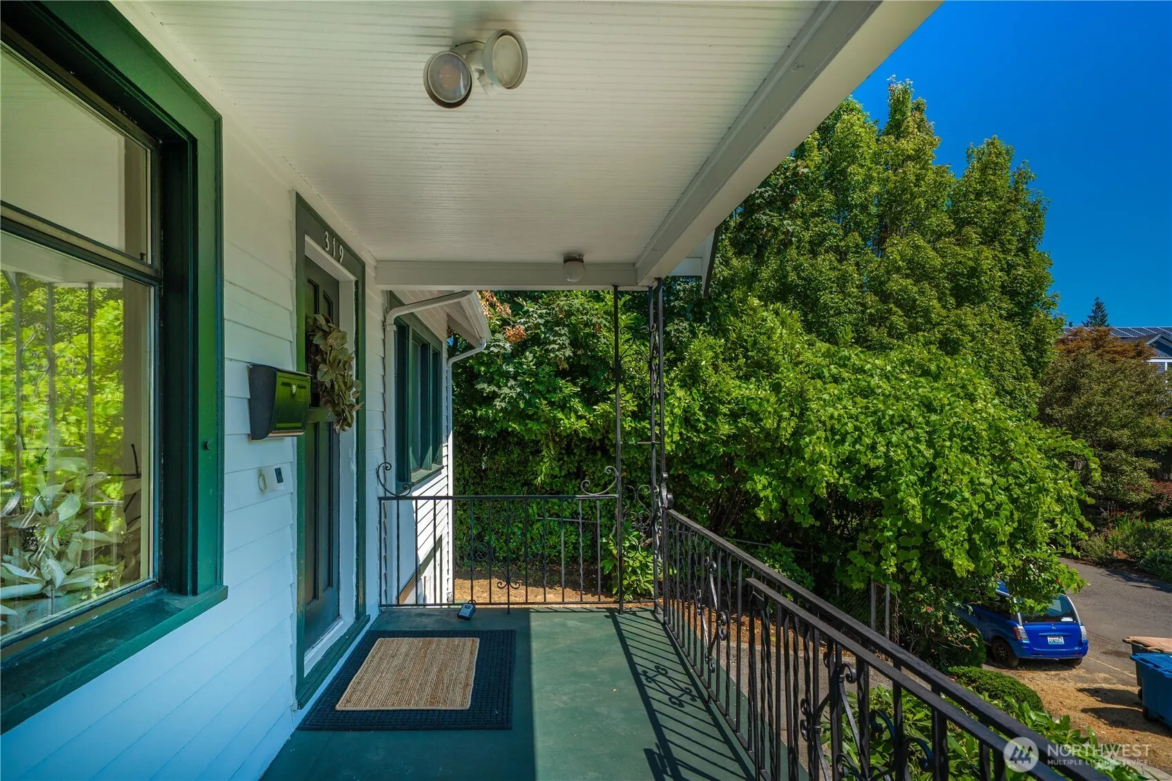 Property photo for 319 29th Avenue, Seattle photo 2