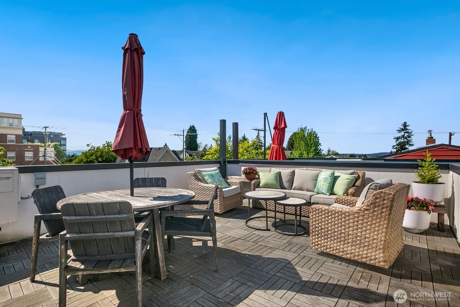 Property photo for 2127 2nd Avenue N, Seattle photo 2