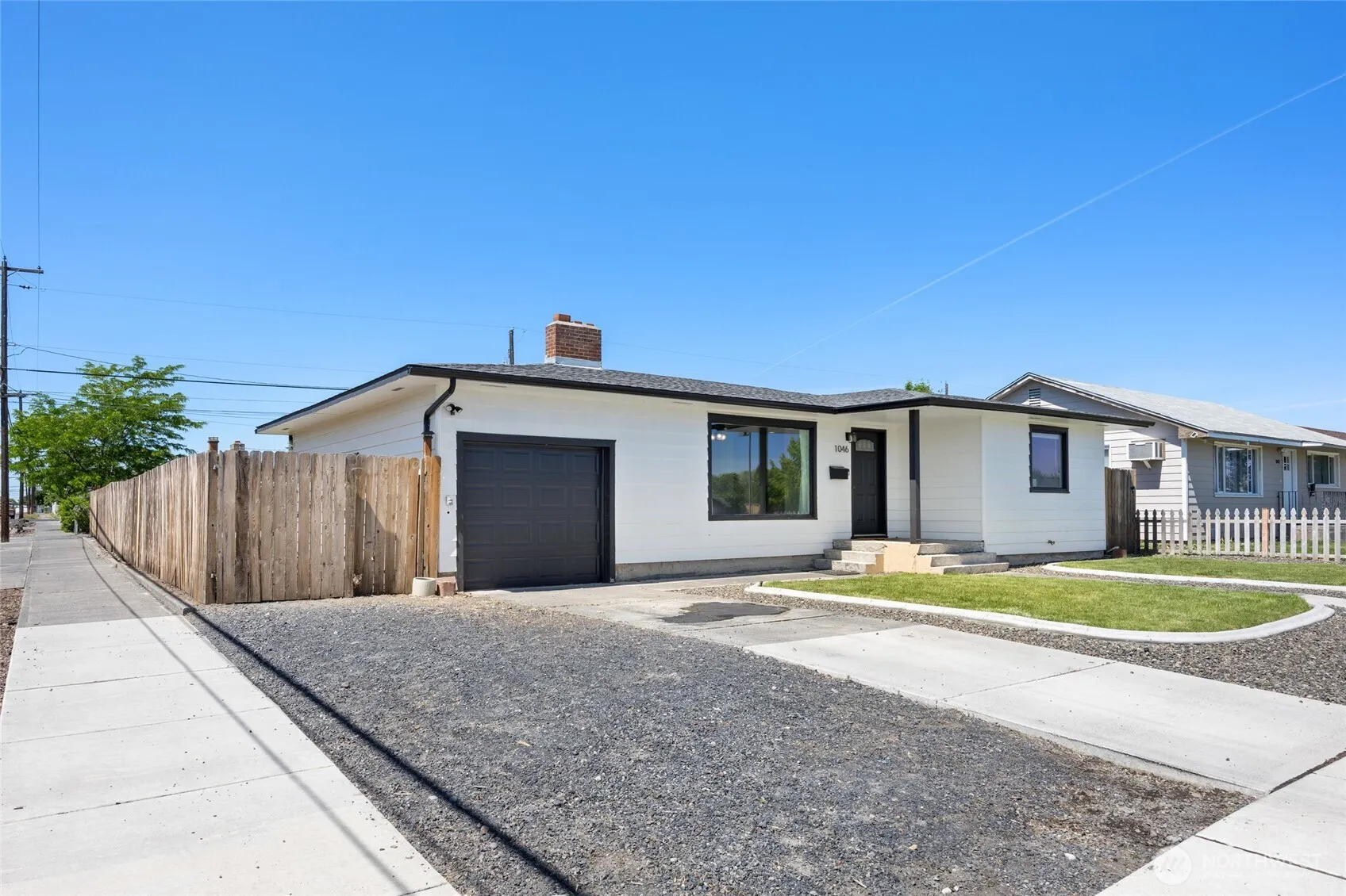 Property photo for 1046 W Gem Avenue, Moses Lake photo 2
