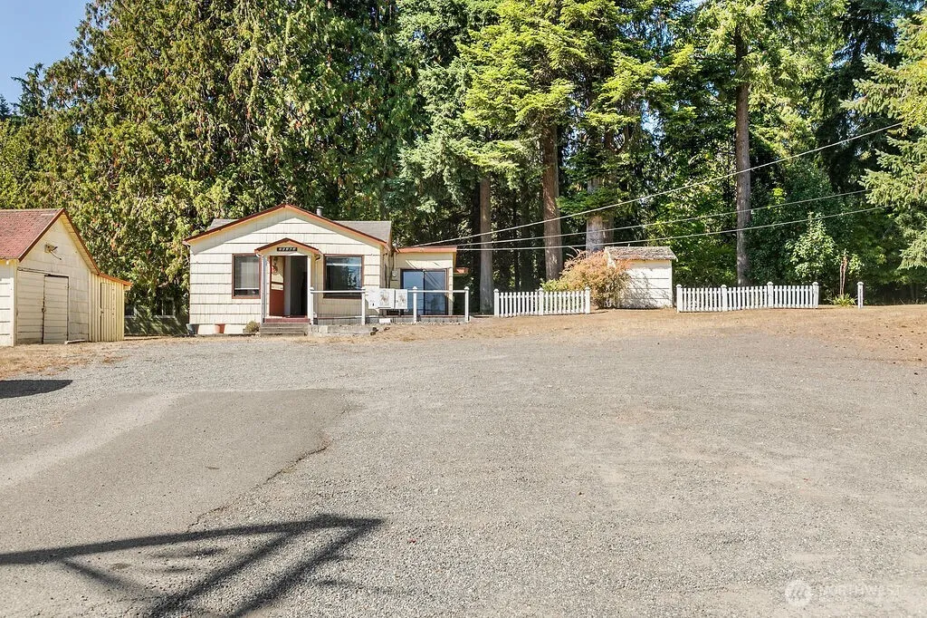 Property photo for 20379 Nw Cedar Lane, Poulsbo photo 2