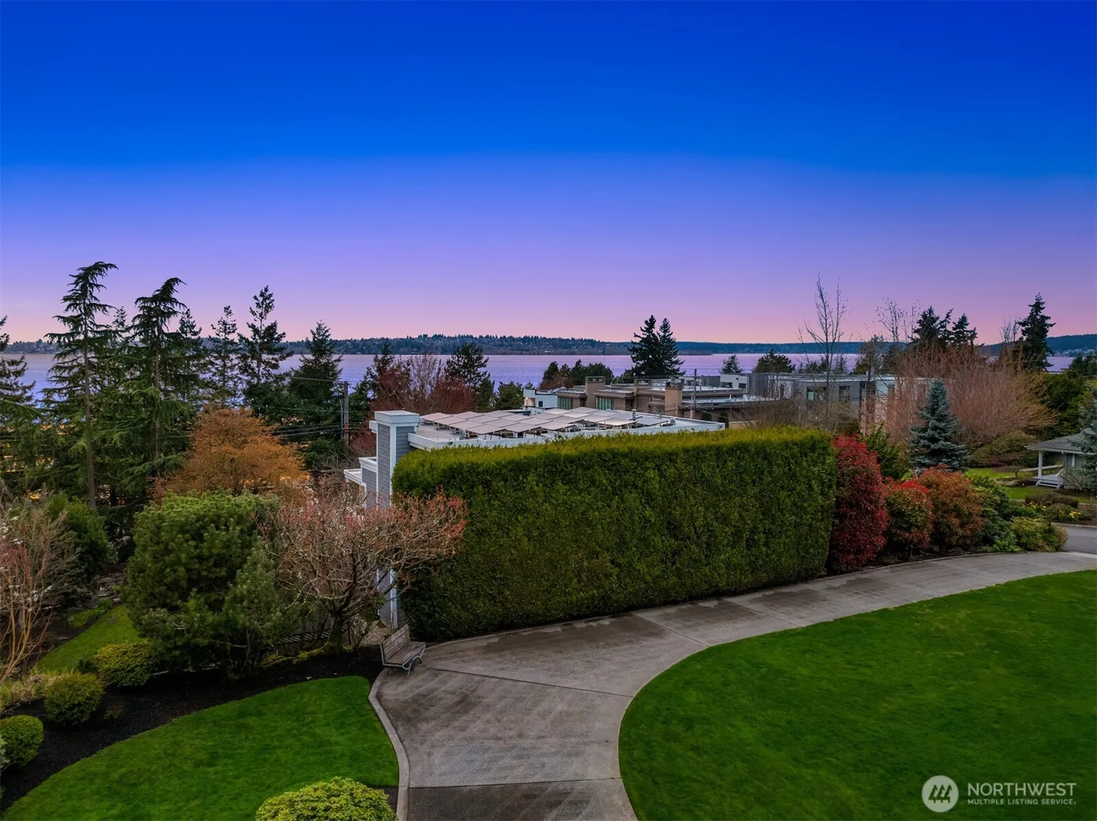 Property photo for 10211 Ne 59th Street, Kirkland photo 2