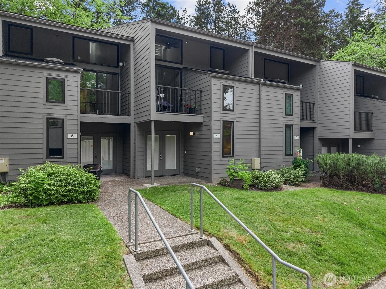 Property photo for 6440 139th Place Ne #4, Redmond photo 2
