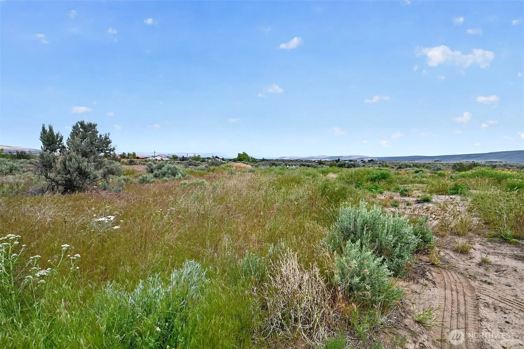 Property photo for 130 Red Tail Road, Yakima