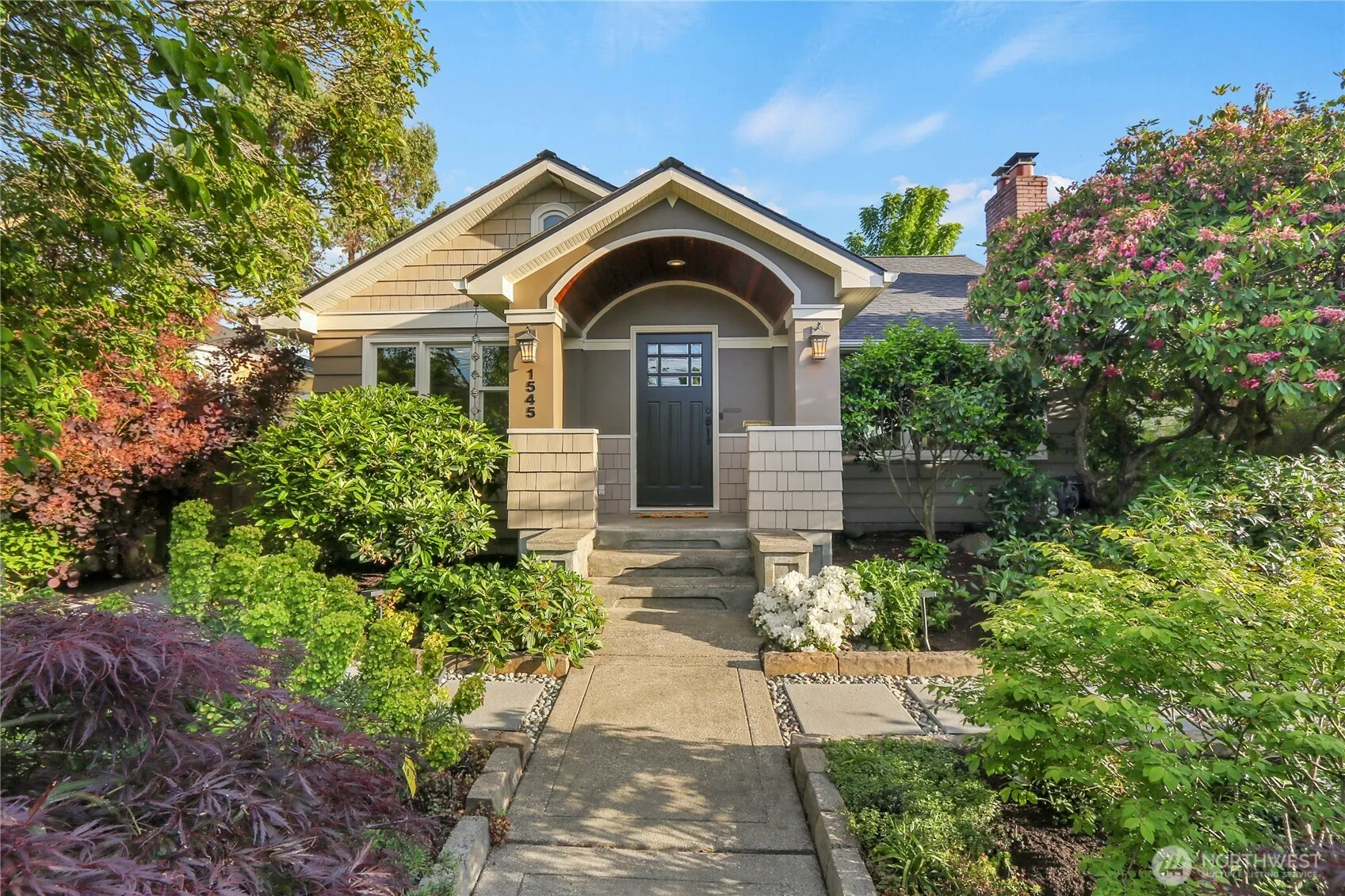 Property photo for 1545 Ne 76th Street, Seattle