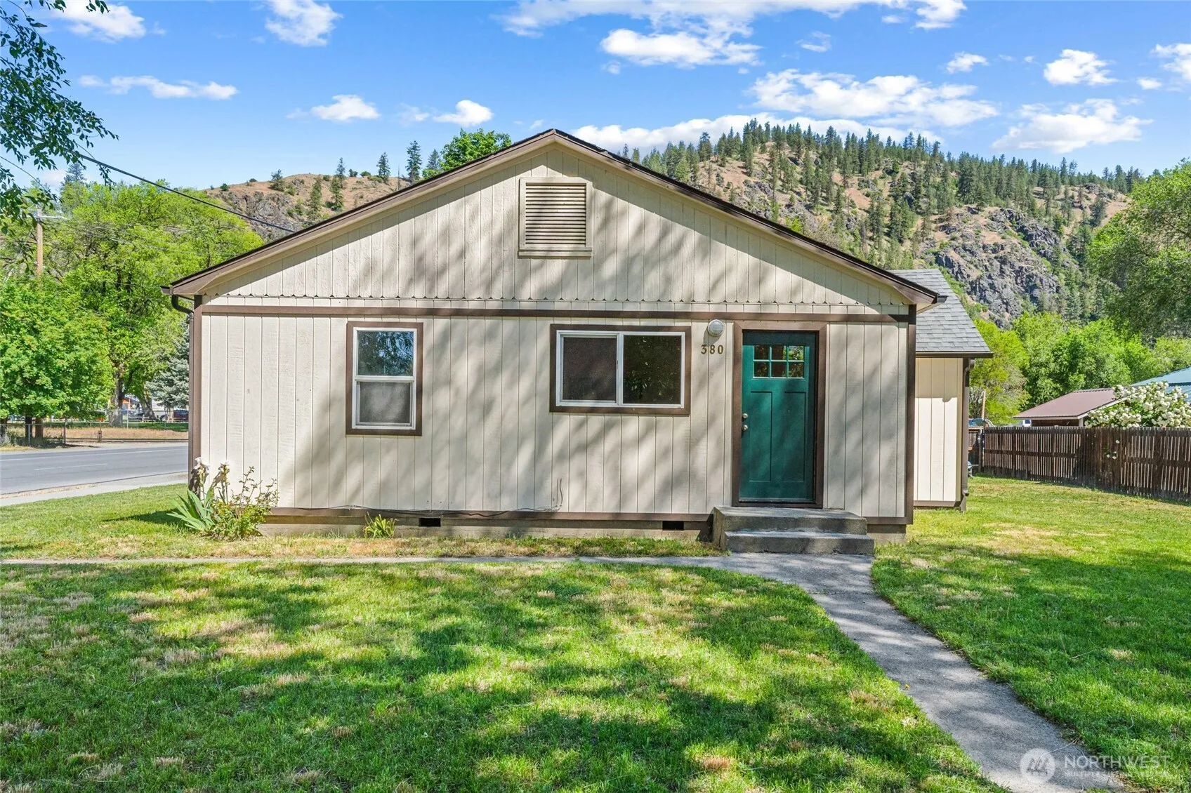 Property photo for 380 W 5th Avenue, Kettle Falls photo 3
