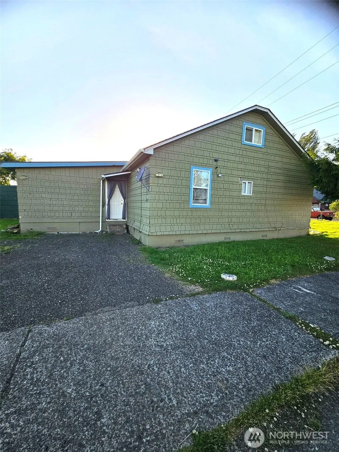 Property photo for 1401 Pacific Avenue, Aberdeen photo 2
