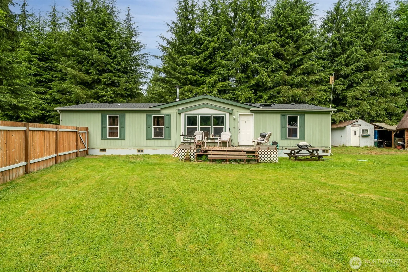 Property photo for 22221 S Forest Loop Road, Granite Falls