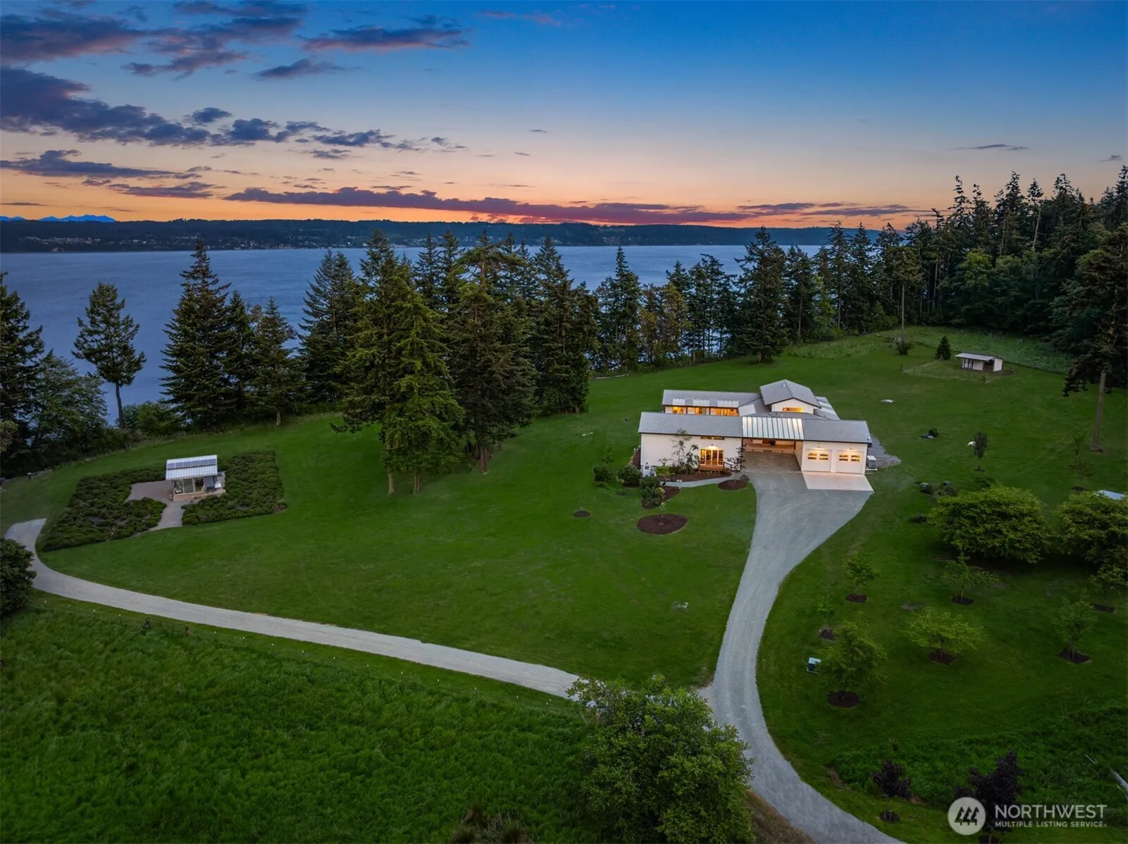Property photo for 1035 Susan Street, Coupeville