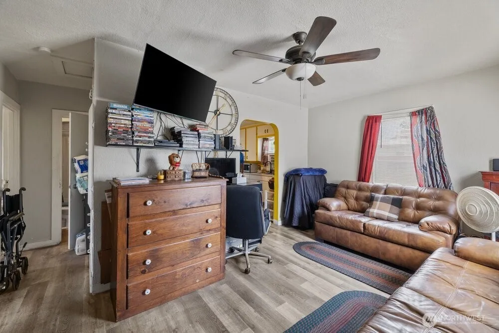 Property photo for 1311 W Mead Avenue, Yakima photo 4