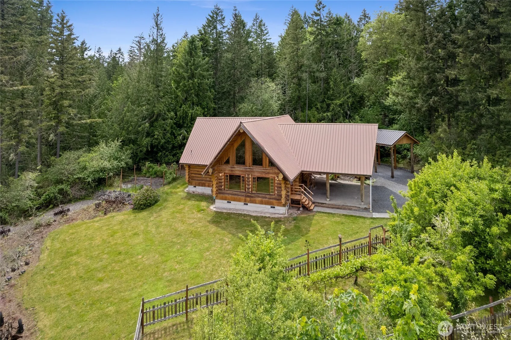 Property photo for 42323 22nd Avenue E, Eatonville photo 2