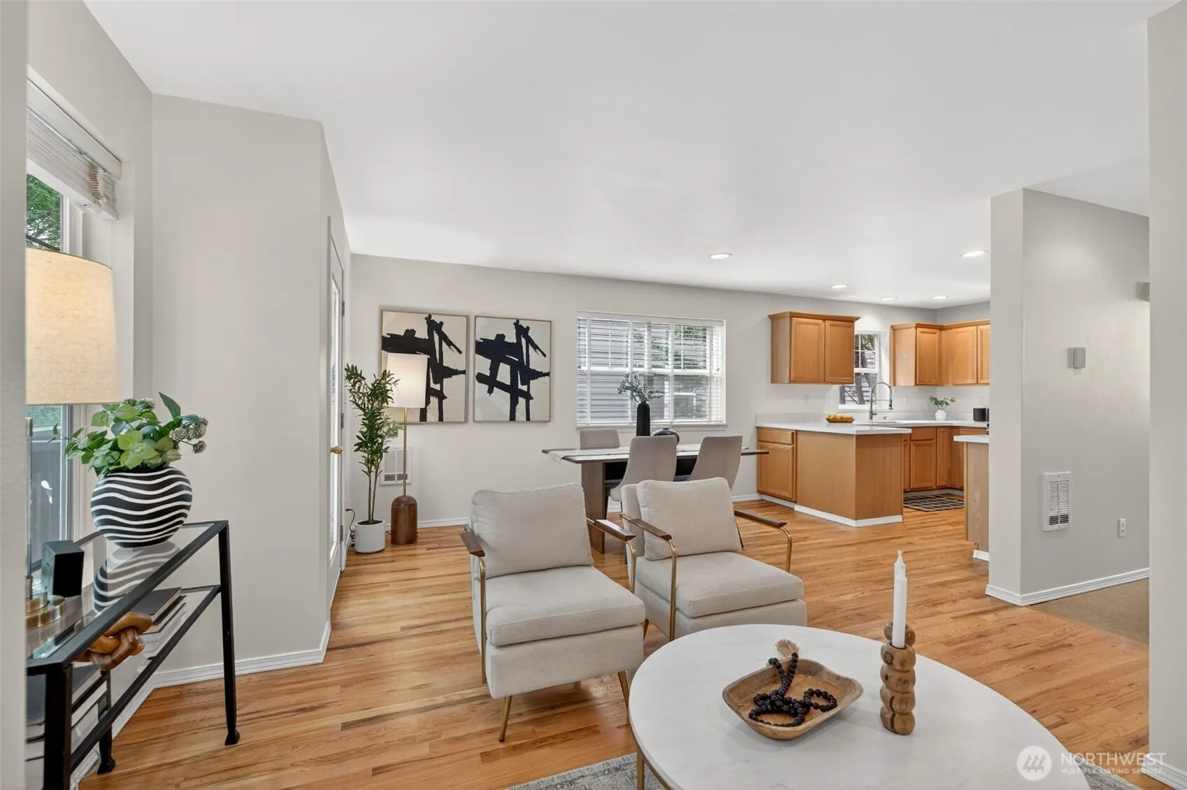 Property photo for 9257 Interlake Avenue N, Seattle photo 4