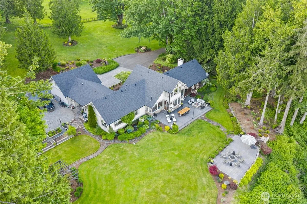 Property photo for 5509 234 Avenue E, Buckley
