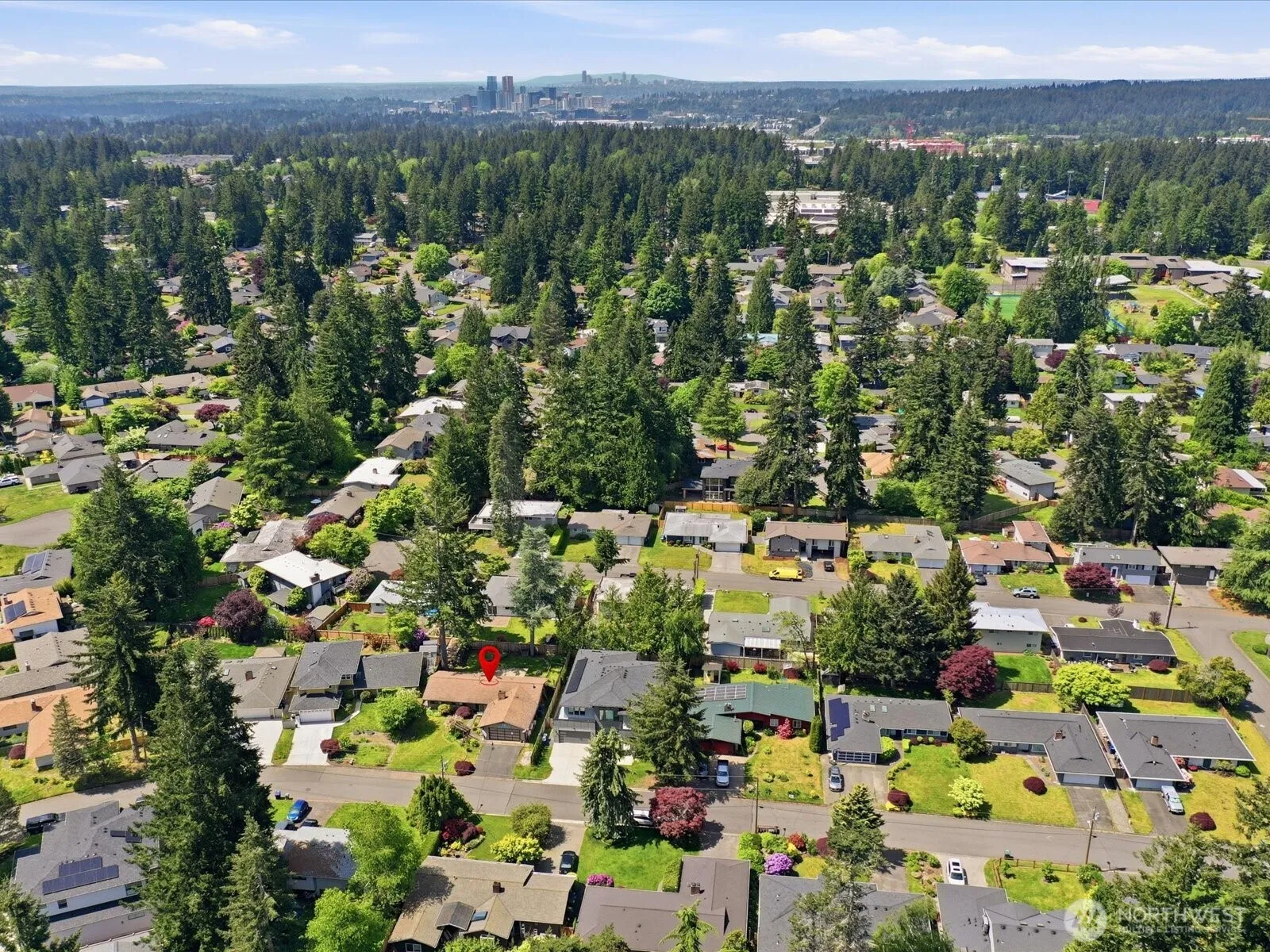 Property photo for 1921 169th Avenue Ne, Bellevue photo 3