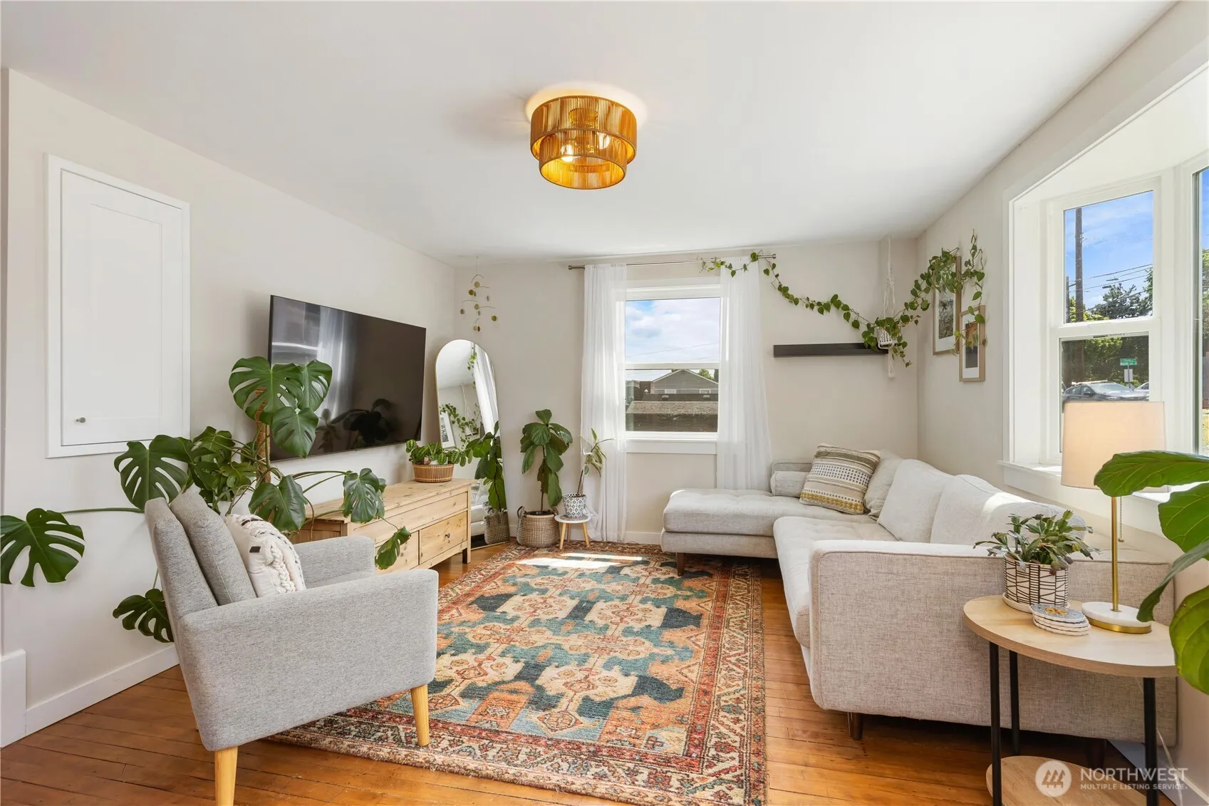 Property photo for 7708 35th Avenue S, Seattle photo 3