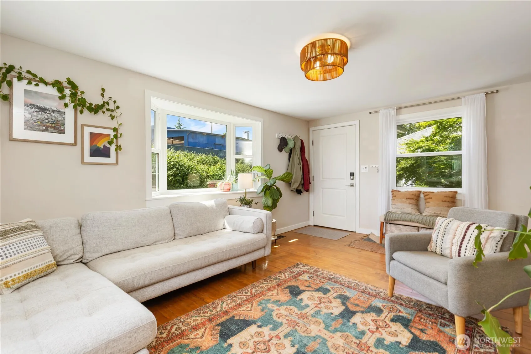 Property photo for 7708 35th Avenue S, Seattle photo 4