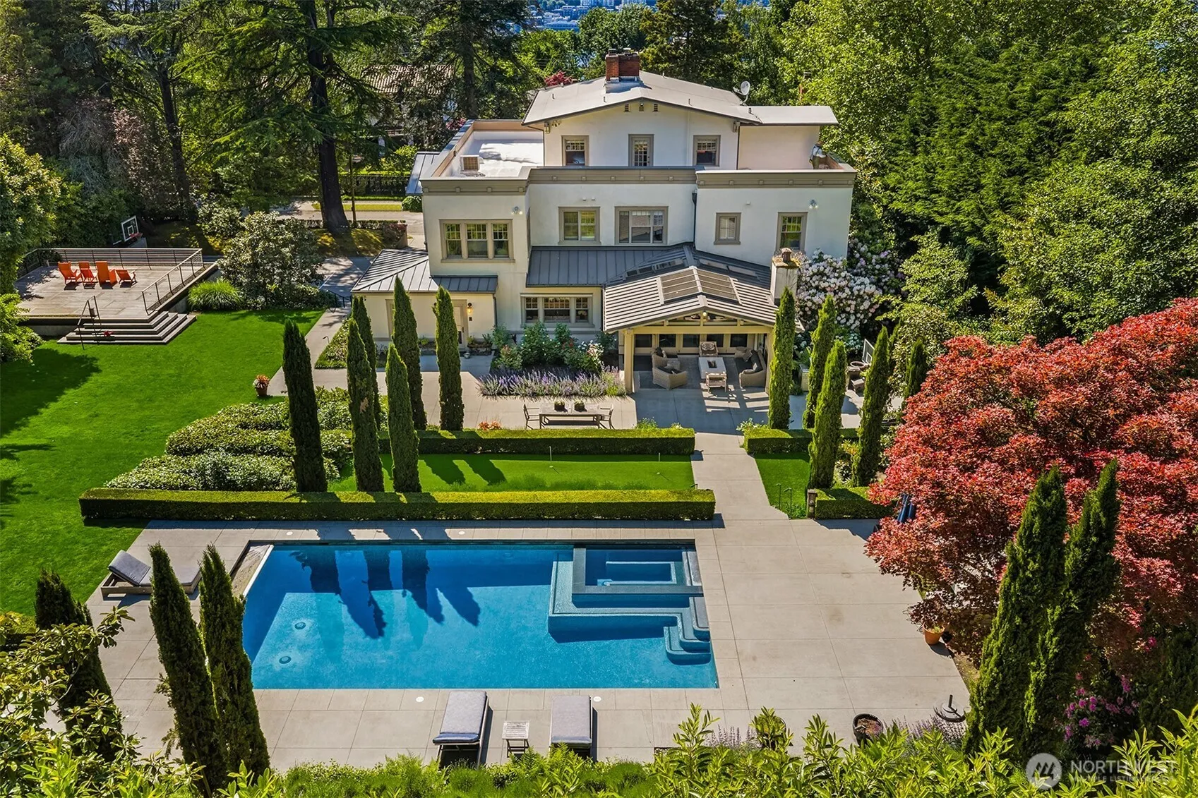 Property photo for 1642 Federal Avenue E, Seattle