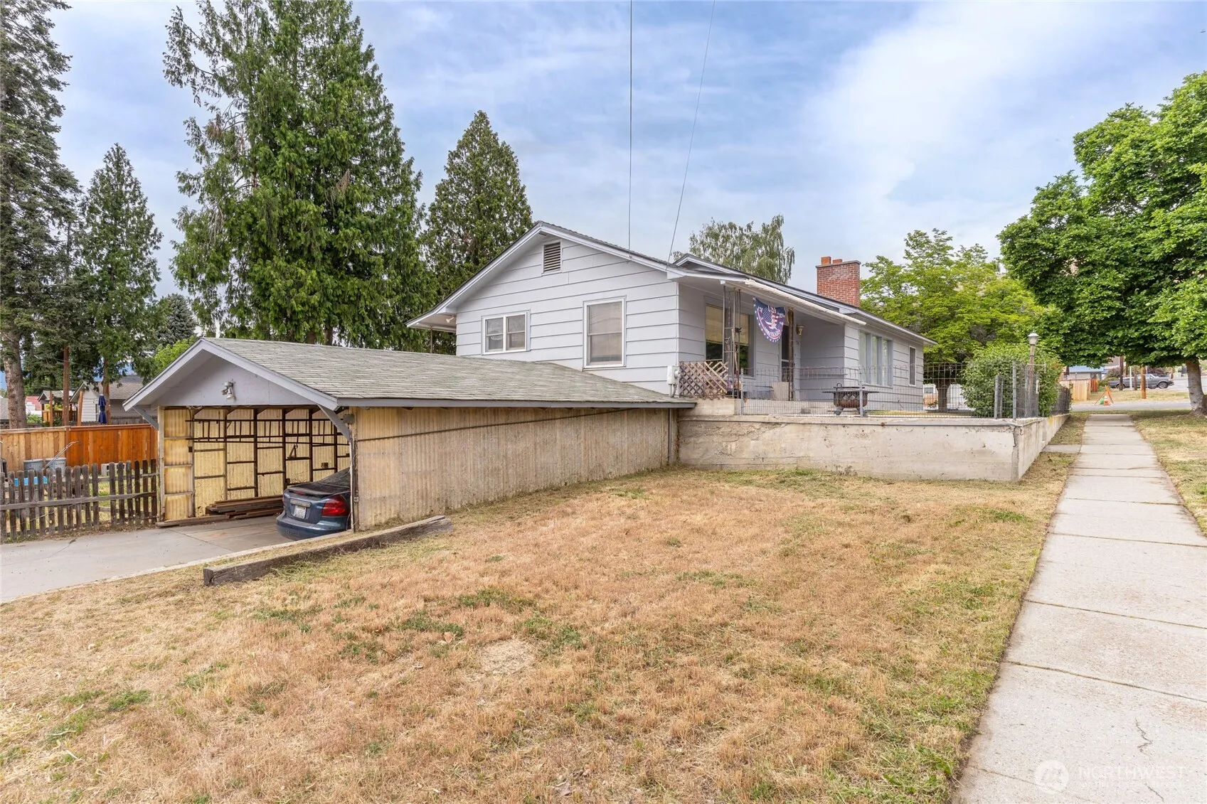 Property photo for 417 N Sanders Street, Chelan photo 2