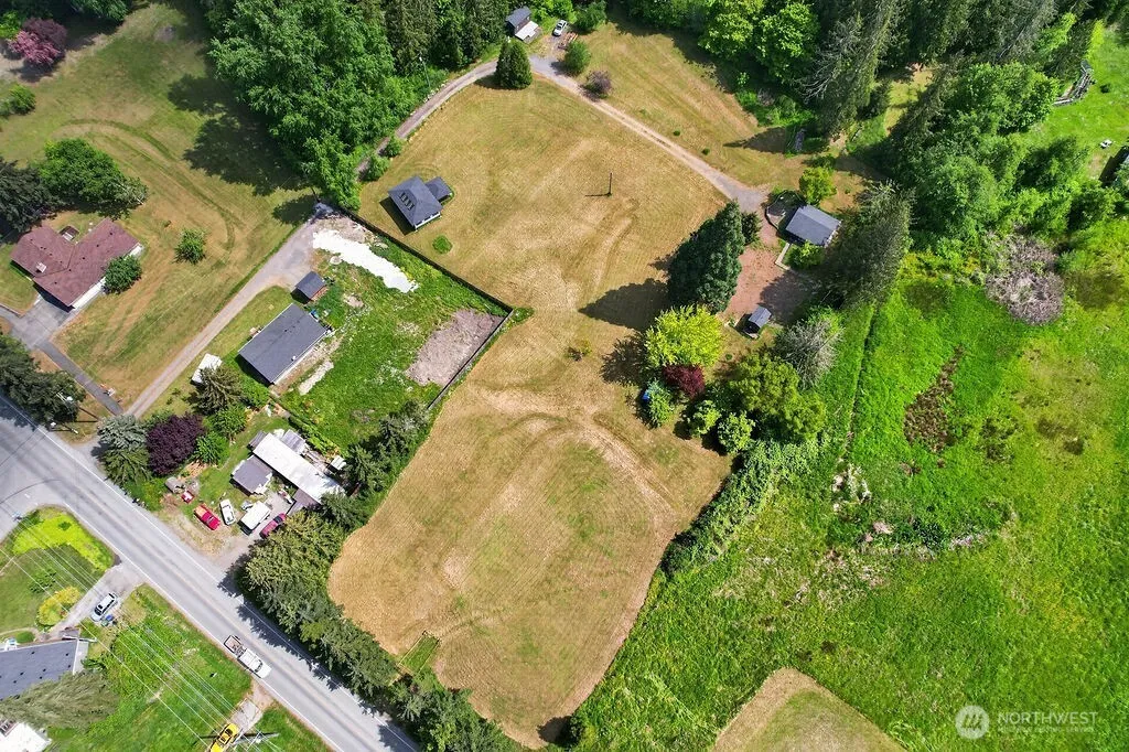 Property photo for 1718 S 3rd Avenue, Sequim photo 2