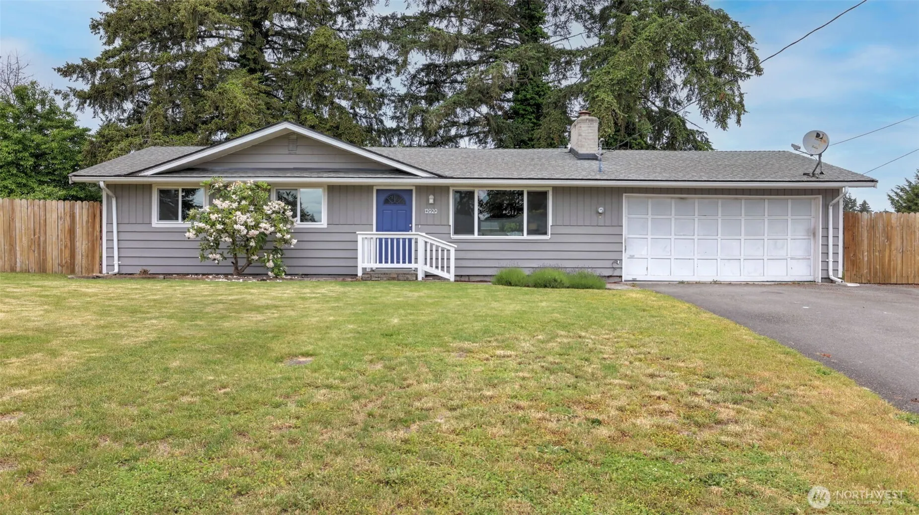 13920 10th Avenue E, Tacoma