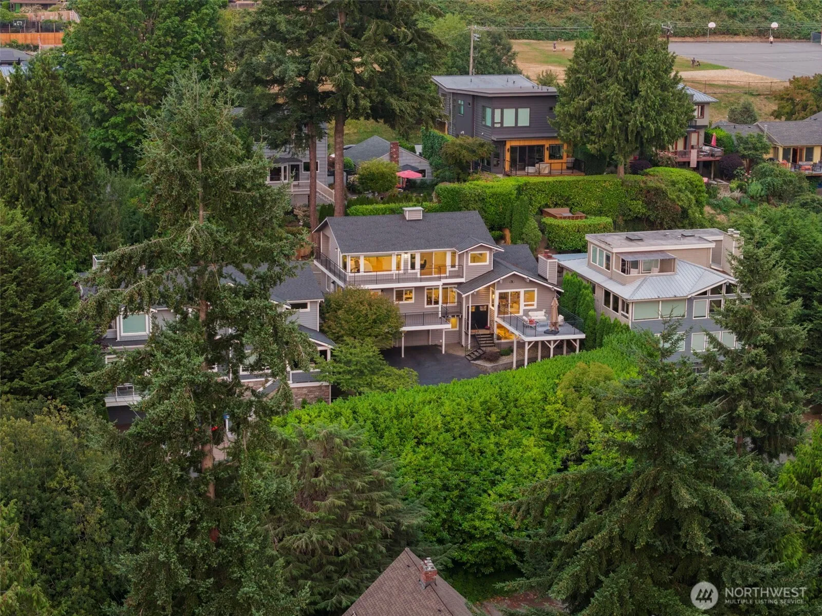 Property photo for 9226 25th Avenue Nw, Seattle photo 2