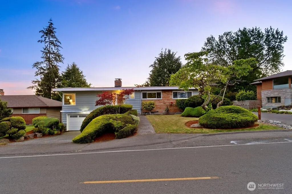 Property photo for 10851 Marine View Drive, Seattle photo 2