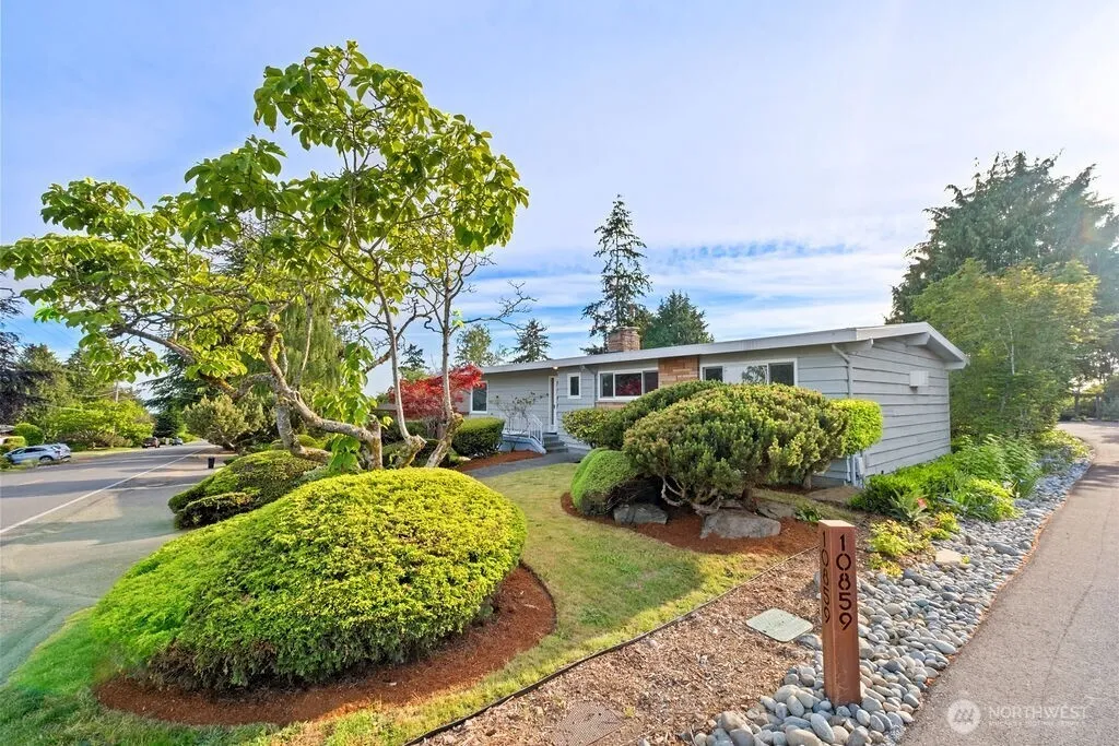 Property photo for 10851 Marine View Drive, Seattle