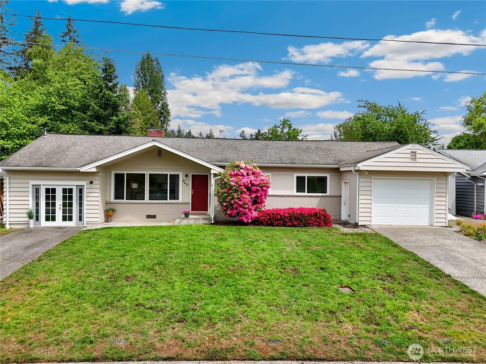 944 165th Avenue Se, Bellevue