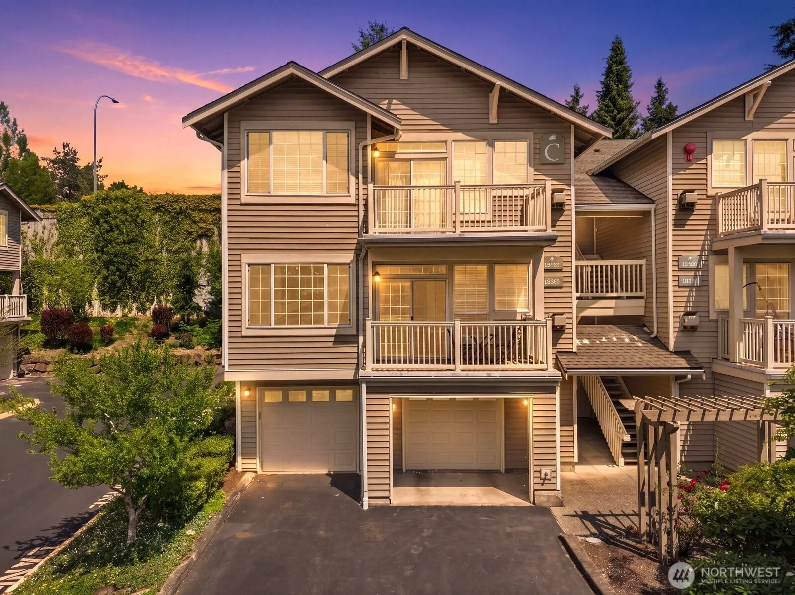 Property photo for 18550 Ne 57th Street #c18550, Redmond