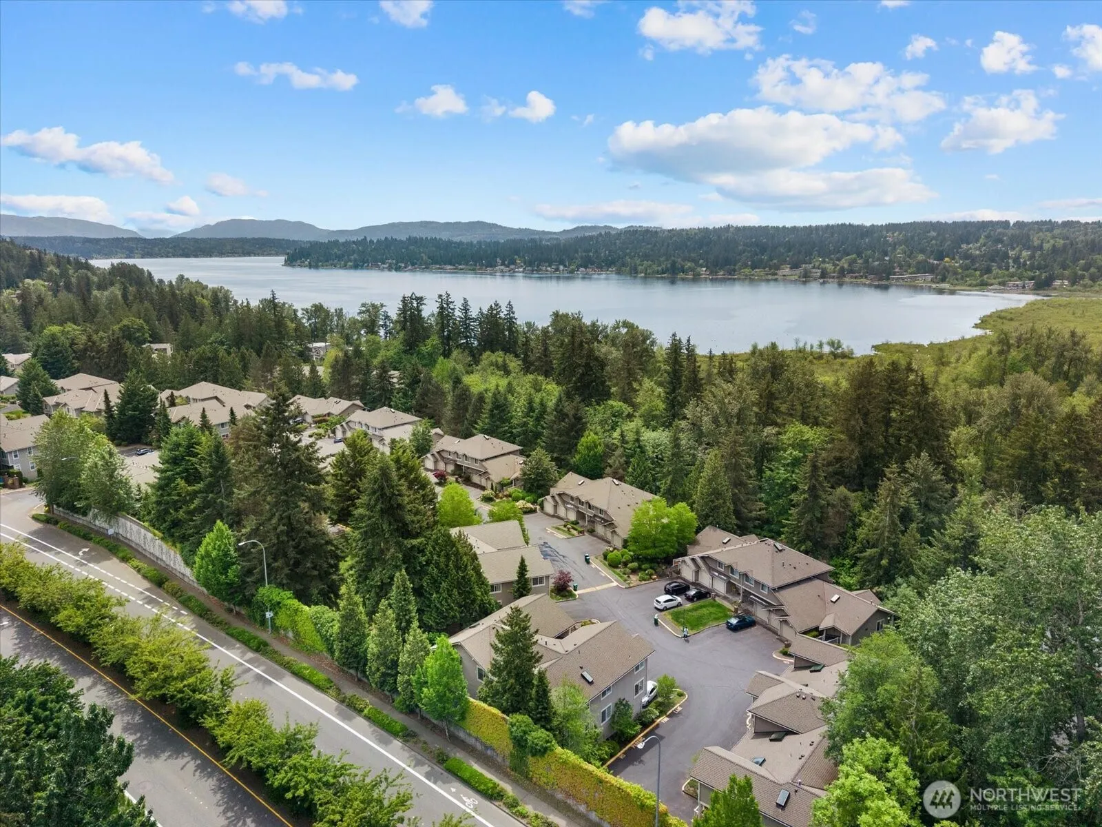 Property photo for 18550 Ne 57th Street #c18550, Redmond photo 3