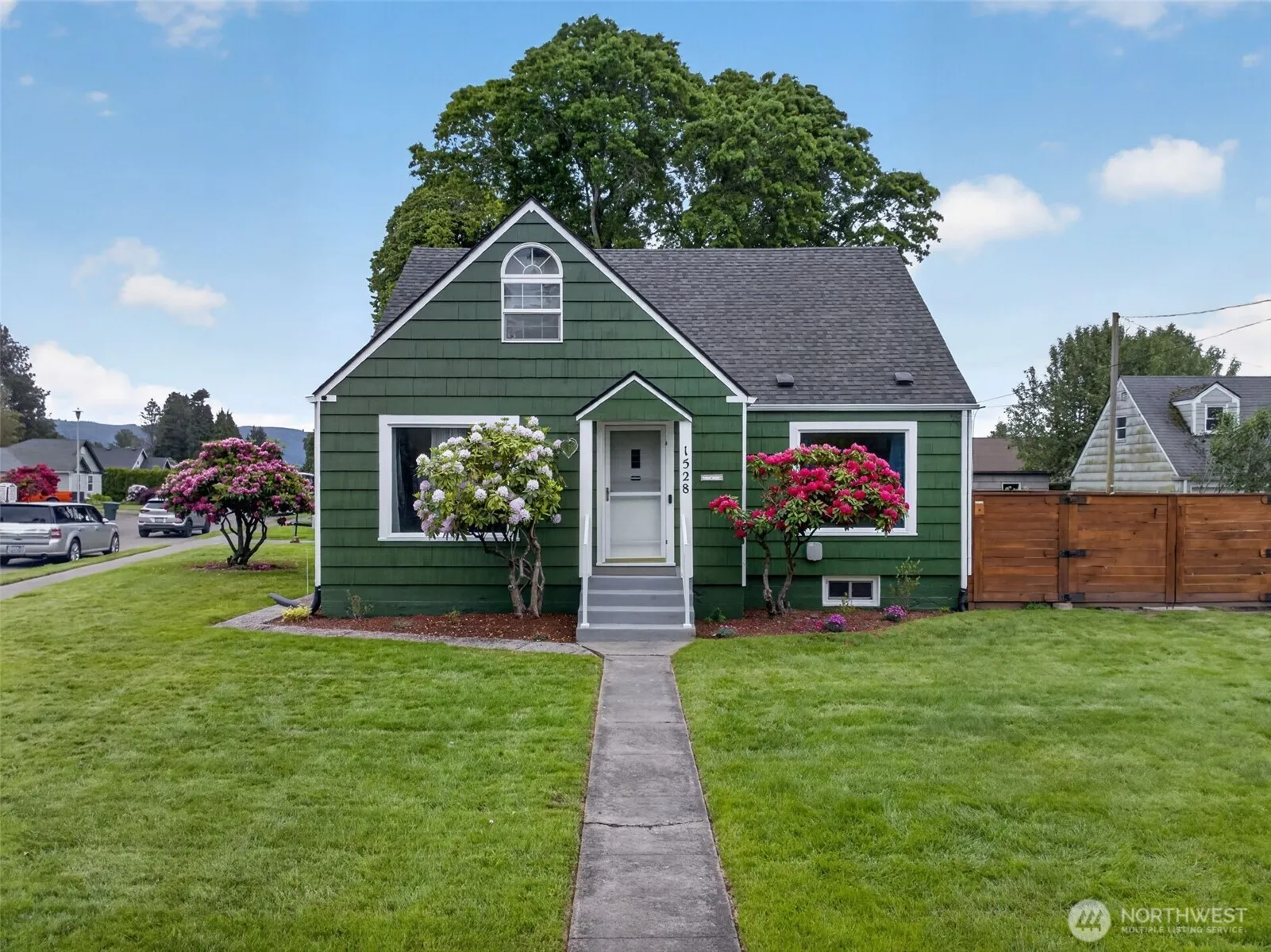 Property photo for 1528 7th Avenue, Longview