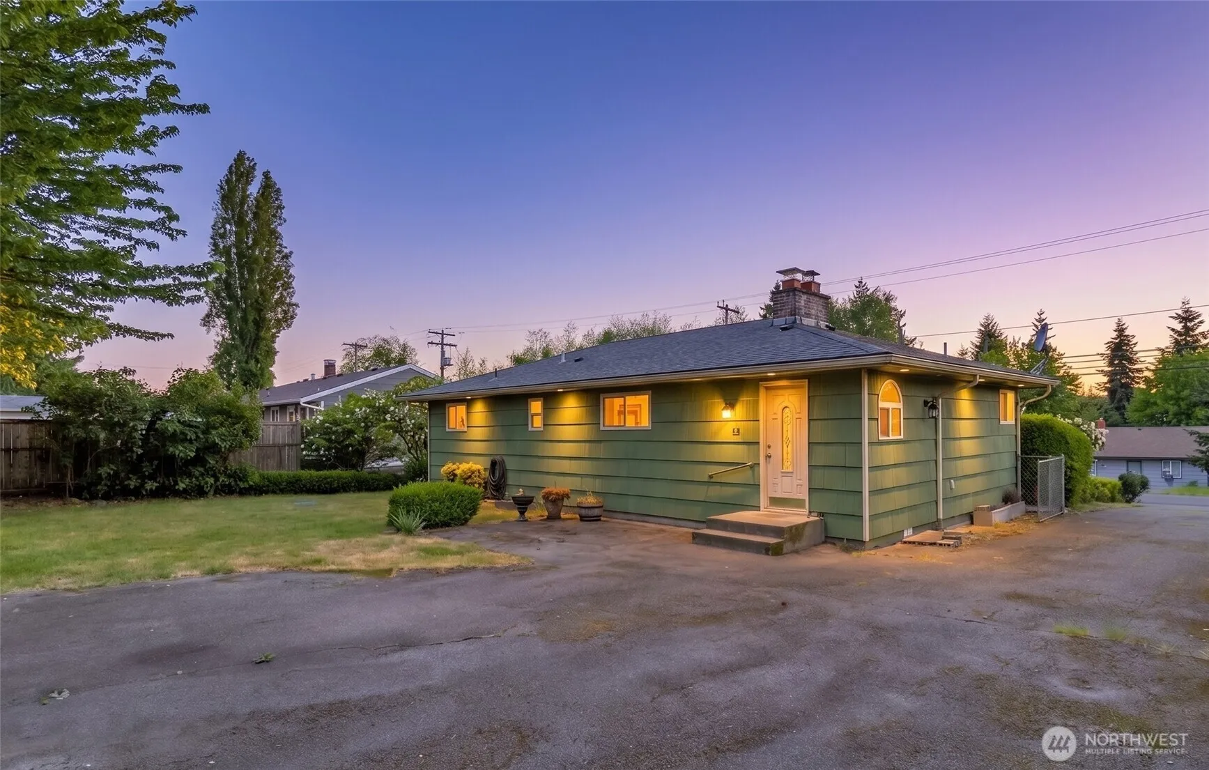 Property photo for 3418 Petersville Road Ne, Bremerton photo 2