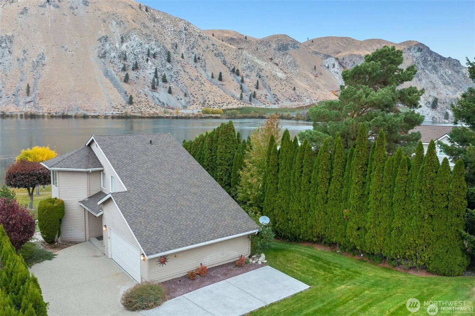 Property photo for 345 Lakefront Drive, Orondo photo 2