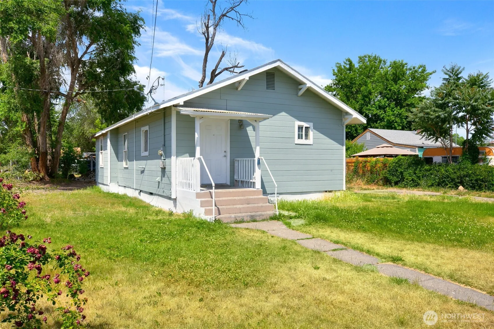 Property photo for 10 S 10th Street, Yakima