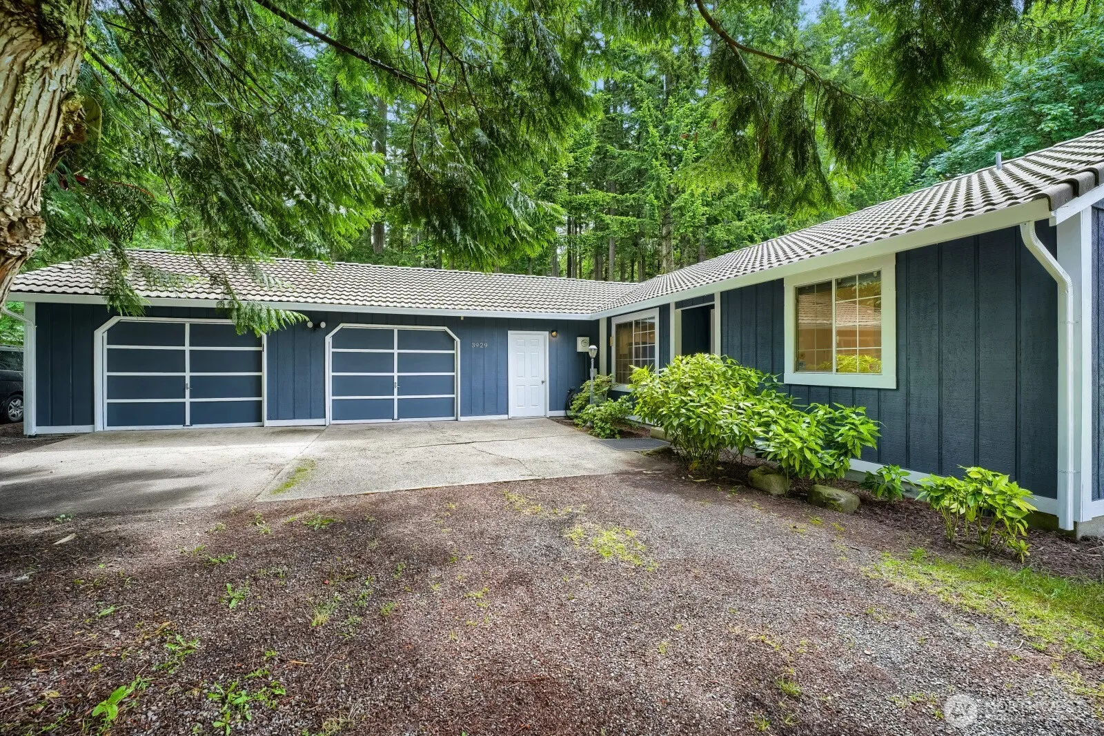 Property photo for 3929 Hoffman Court Se, Olympia photo 2