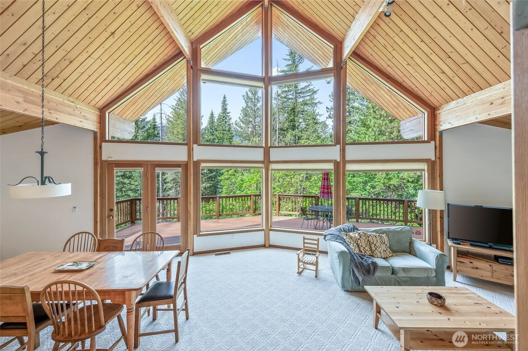 Property photo for 16761 Lakeview Drive, Leavenworth photo 4