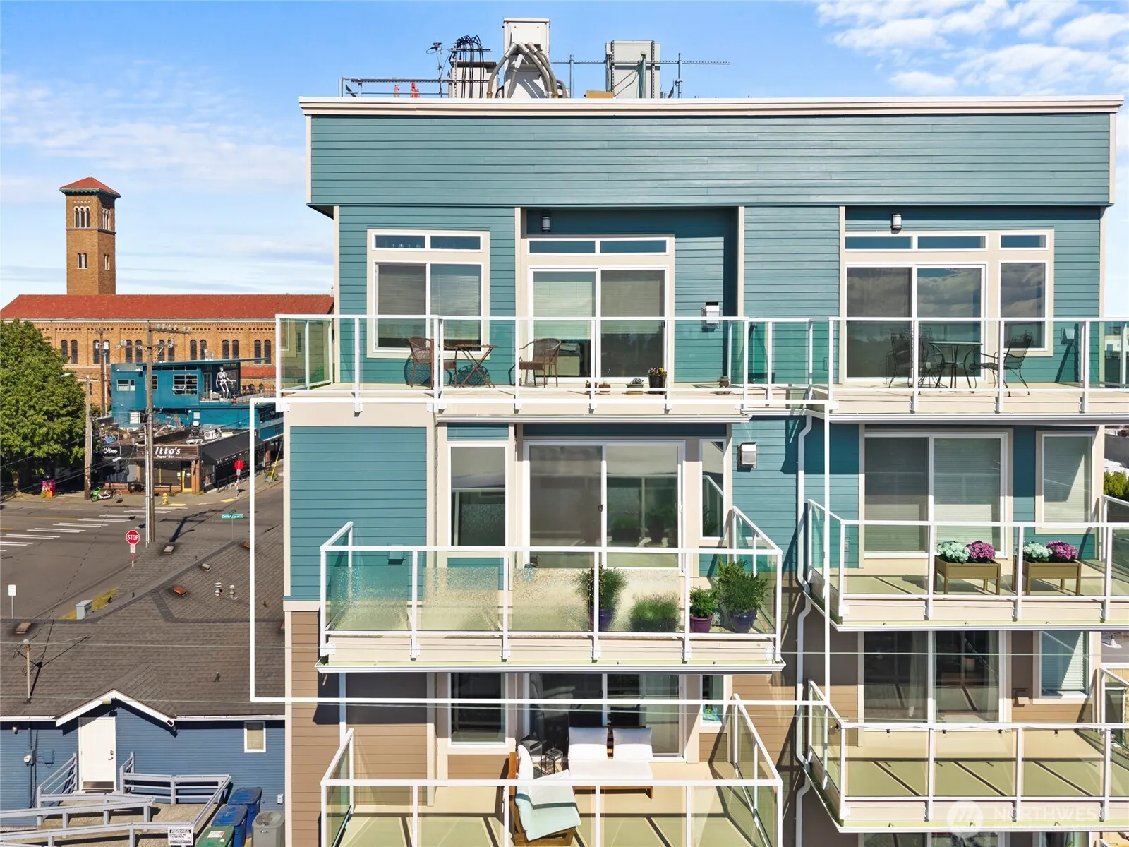 Property photo for 4409 California Avenue Sw #503, Seattle photo 4