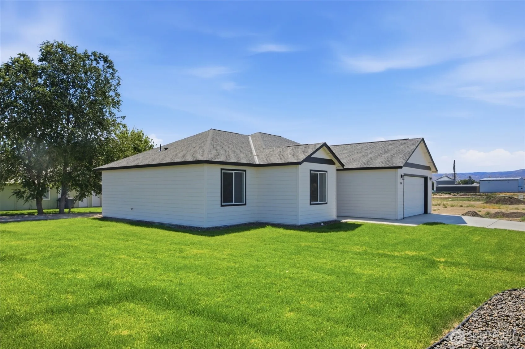 Property photo for 301 Poplar Street Ne, Royal City photo 5