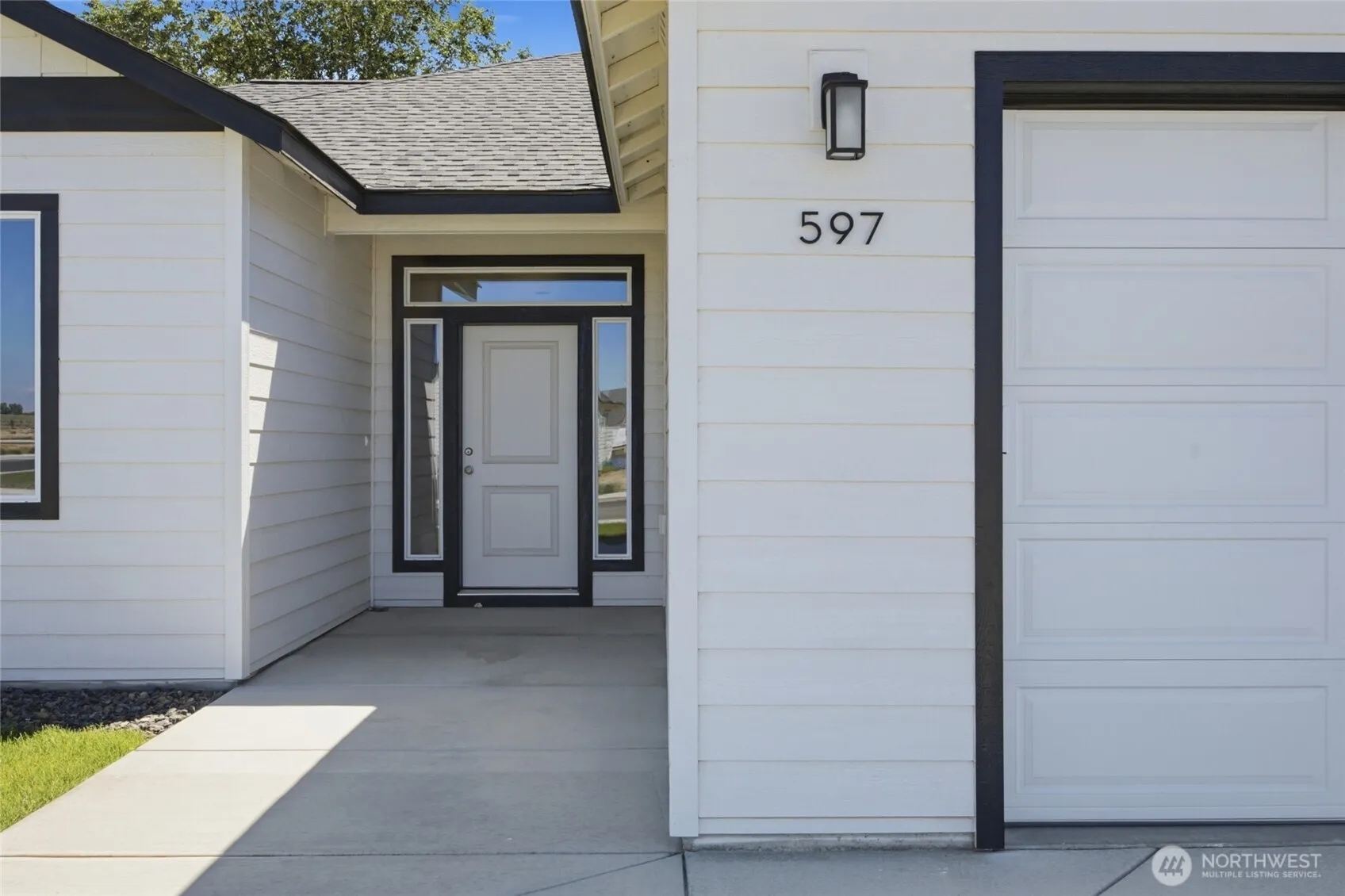 Property photo for 301 Poplar Street Ne, Royal City photo 3