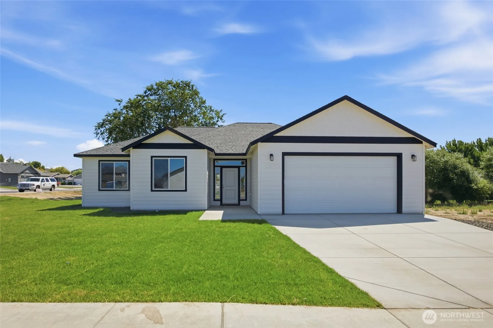 Property photo for 301 Poplar Street Ne, Royal City