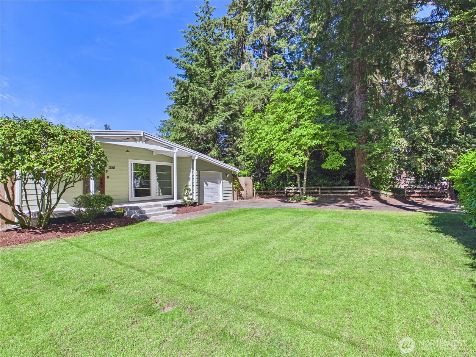 Property photo for 6351 Lake Avenue Sw, Lakewood photo 2
