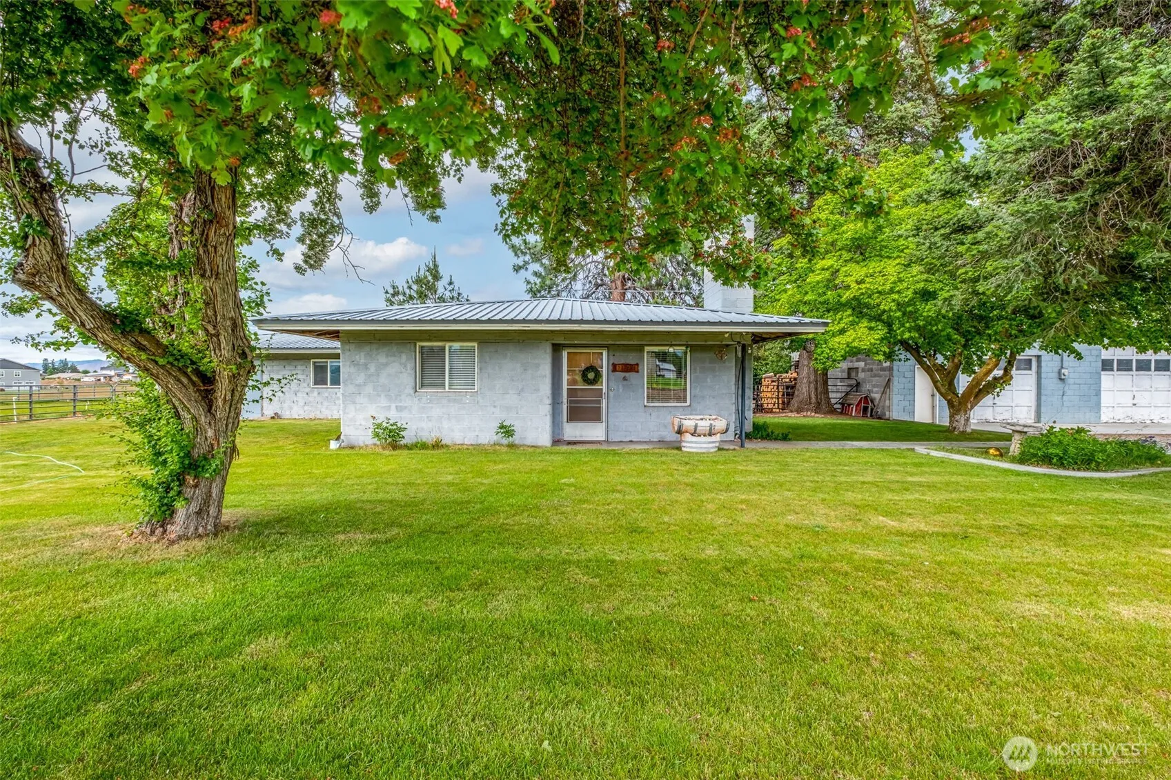 Property photo for 2775 4th Street Se, East Wenatchee