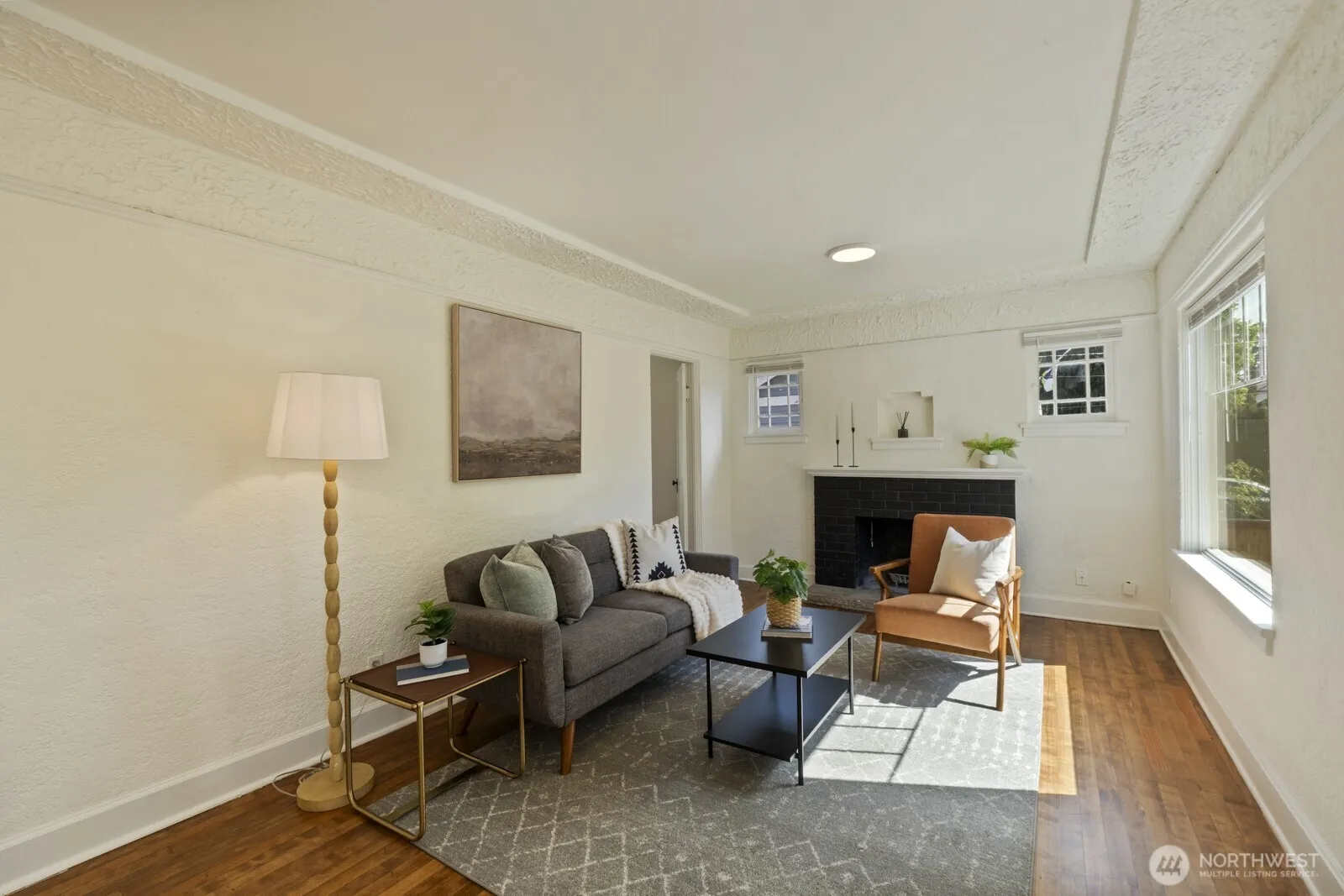 Property photo for 11556 17th Avenue Ne, Seattle photo 4